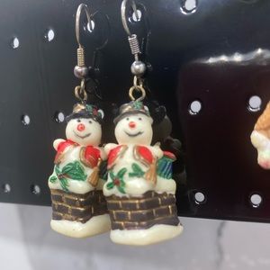 Christmas holiday snowstorm drop hook earrings very cute